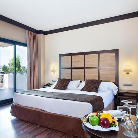 Aparthotel Attica 21 Valles Sabadell Dış mekan fotoğraf
