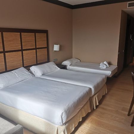 Aparthotel Attica 21 Valles Sabadell Dış mekan fotoğraf