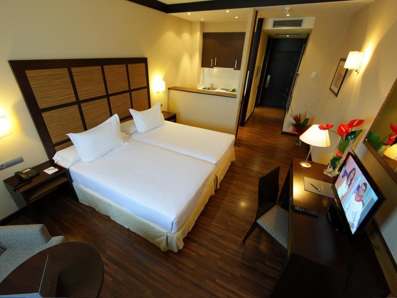 Aparthotel Attica 21 Valles Sabadell Dış mekan fotoğraf